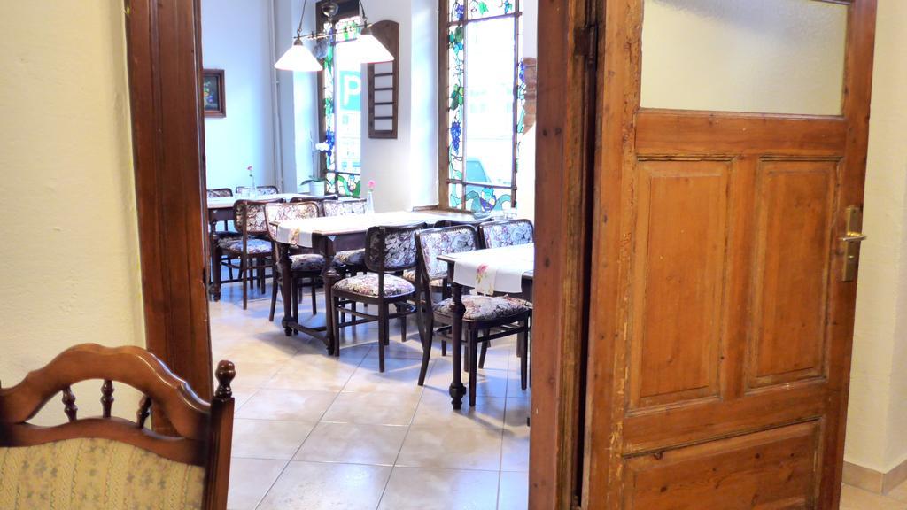 Romantisches Hotel Zur Traube Schwerin Шверин Екстериор снимка